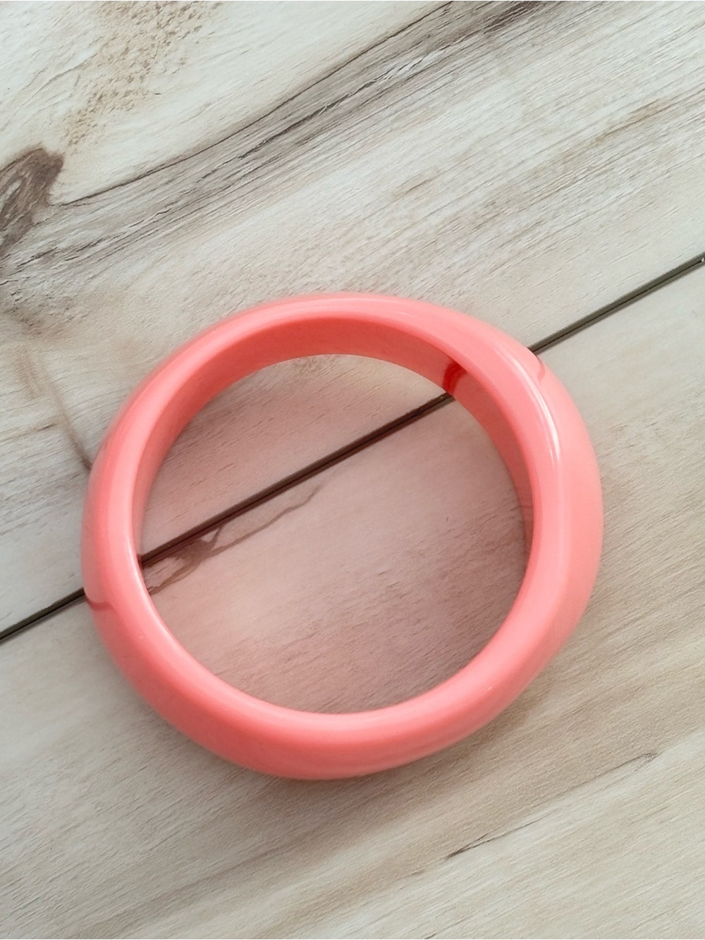Round Coral Resin Bangle Bracelet
